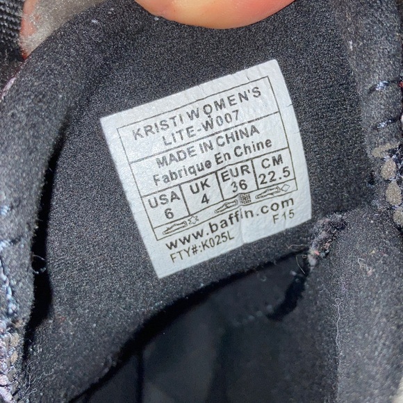 Baffin Women's Kristi Insulated Suede Winter Boots gray black warm size 6 tall - Picture 5 of 7